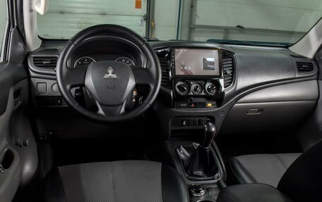 Mitsubishi L200 IV рестайлинг, 2018 год, 2 279 000 рублей, 6 фотография