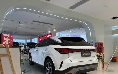 Lexus RX IV рестайлинг, 2023 год, 7 120 000 рублей, 6 фотография