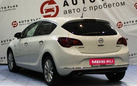 Opel Astra J, 2013 год, 969 000 рублей, 2 фотография