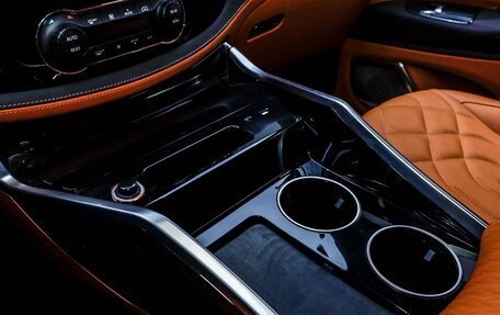 Mercedes-Benz V-Класс, 2024 год, 6 850 000 рублей, 10 фотография