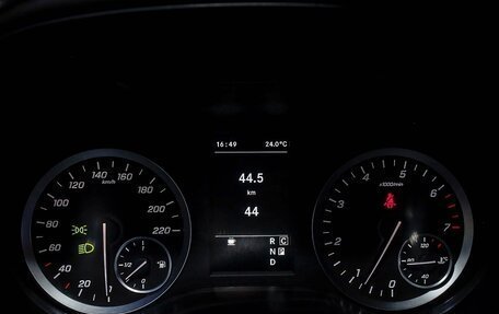 Mercedes-Benz V-Класс, 2024 год, 6 850 000 рублей, 13 фотография