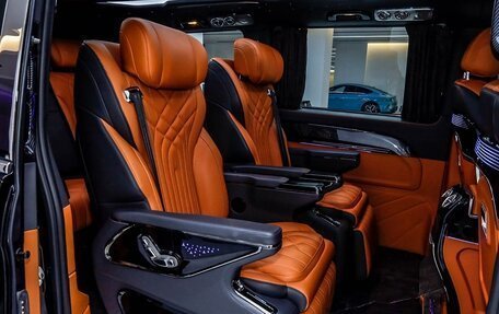 Mercedes-Benz V-Класс, 2024 год, 6 850 000 рублей, 8 фотография