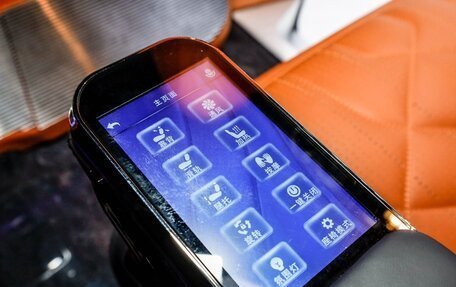 Mercedes-Benz V-Класс, 2024 год, 6 850 000 рублей, 16 фотография