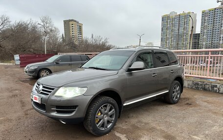 Volkswagen Touareg III, 2008 год, 850 000 рублей, 2 фотография