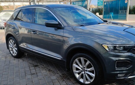 Volkswagen T-Roc I, 2020 год, 2 488 000 рублей, 1 фотография