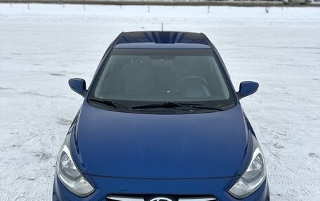 Hyundai Solaris II рестайлинг, 2012 год, 730 000 рублей, 2 фотография