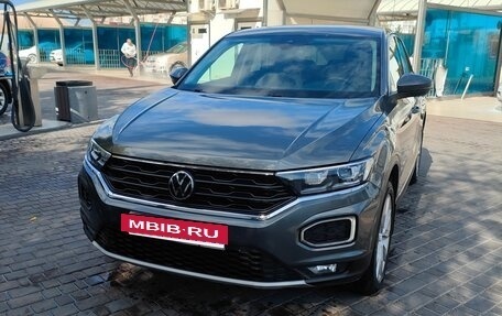 Volkswagen T-Roc I, 2020 год, 2 488 000 рублей, 3 фотография