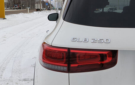 Mercedes-Benz GLB, 2019 год, 3 980 000 рублей, 13 фотография