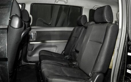 Toyota ISis I, 2010 год, 1 200 000 рублей, 7 фотография