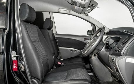 Toyota ISis I, 2010 год, 1 200 000 рублей, 5 фотография