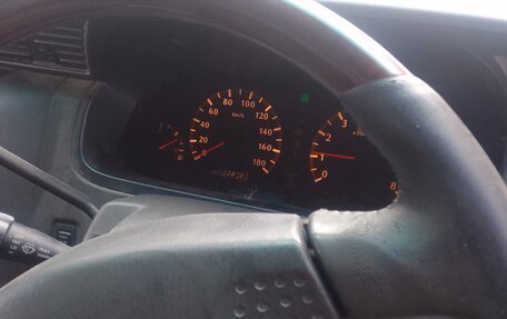 Nissan Elgrand I, 2000 год, 550 000 рублей, 4 фотография