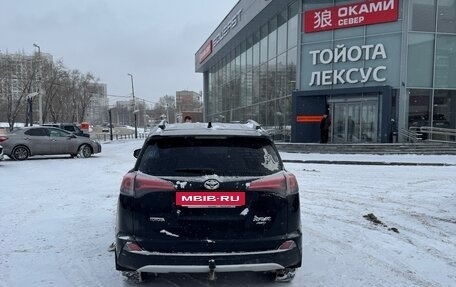 Toyota RAV4, 2017 год, 2 250 000 рублей, 3 фотография