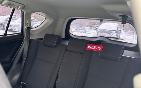 Toyota RAV4, 2017 год, 2 250 000 рублей, 10 фотография