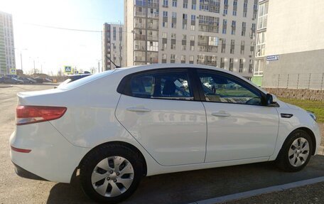 KIA Rio III рестайлинг, 2015 год, 1 000 000 рублей, 4 фотография
