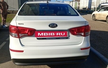 KIA Rio III рестайлинг, 2015 год, 1 000 000 рублей, 2 фотография