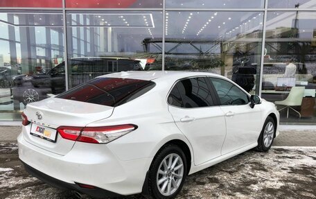 Toyota Camry, 2021 год, 3 200 000 рублей, 9 фотография