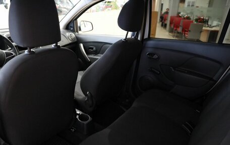 Renault Logan II, 2021 год, 1 100 000 рублей, 18 фотография