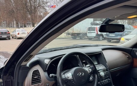 Infiniti FX II, 2011 год, 1 450 000 рублей, 16 фотография