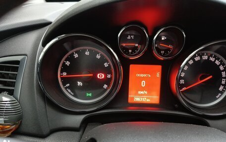 Opel Astra J, 2013 год, 635 000 рублей, 12 фотография