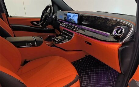 Mercedes-Benz V-Класс, 2025 год, 8 900 000 рублей, 10 фотография