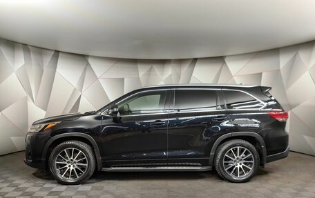 Toyota Highlander III, 2018 год, 2 979 000 рублей, 5 фотография