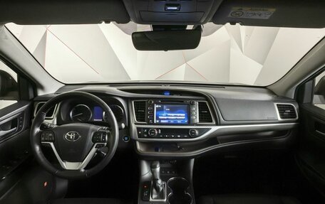 Toyota Highlander III, 2018 год, 2 979 000 рублей, 14 фотография