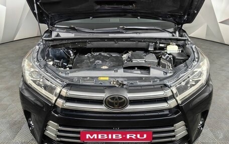 Toyota Highlander III, 2018 год, 2 979 000 рублей, 11 фотография