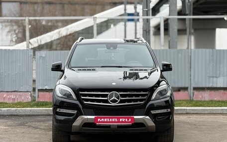 Mercedes-Benz M-Класс, 2012 год, 2 200 000 рублей, 2 фотография