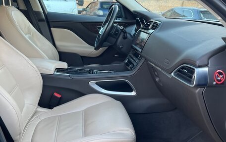 Jaguar F-Pace, 2018 год, 3 200 000 рублей, 10 фотография