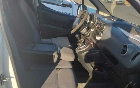 Peugeot Partner II рестайлинг 2, 2015 год, 550 000 рублей, 5 фотография