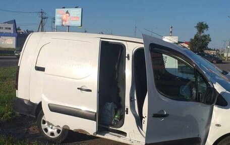 Peugeot Partner II рестайлинг 2, 2015 год, 550 000 рублей, 7 фотография