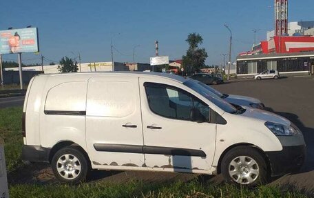 Peugeot Partner II рестайлинг 2, 2015 год, 550 000 рублей, 8 фотография