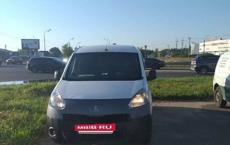 Peugeot Partner II рестайлинг 2, 2015 год, 550 000 рублей, 3 фотография