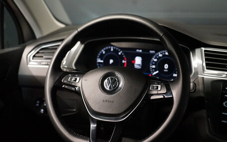 Volkswagen Tiguan II, 2018 год, 2 280 000 рублей, 12 фотография