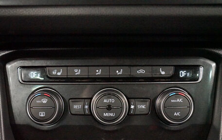 Volkswagen Tiguan II, 2018 год, 2 280 000 рублей, 15 фотография