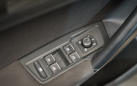 Volkswagen Tiguan II, 2018 год, 2 280 000 рублей, 10 фотография