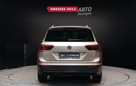 Volkswagen Tiguan II, 2018 год, 2 280 000 рублей, 6 фотография