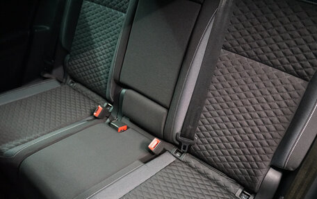 Volkswagen Tiguan II, 2018 год, 2 280 000 рублей, 17 фотография