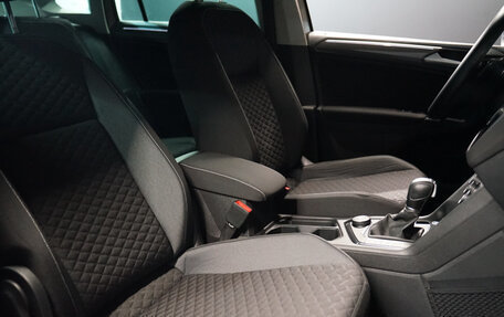 Volkswagen Tiguan II, 2018 год, 2 280 000 рублей, 21 фотография