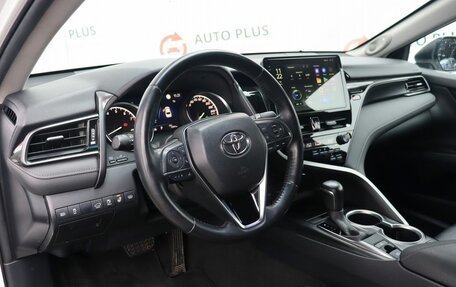 Toyota Camry, 2021 год, 3 399 000 рублей, 7 фотография