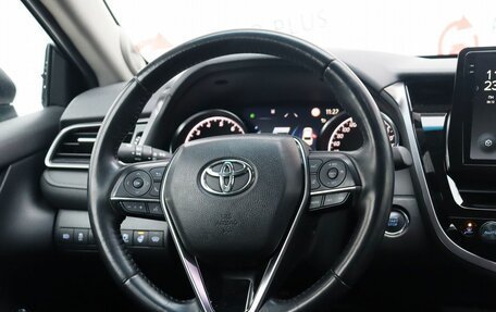 Toyota Camry, 2021 год, 3 399 000 рублей, 10 фотография