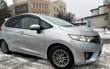 Honda Fit III, 2016 год, 990 000 рублей, 2 фотография