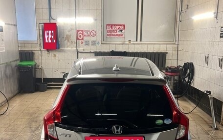 Honda Fit III, 2016 год, 990 000 рублей, 7 фотография