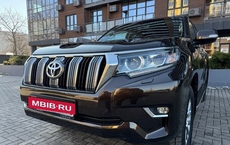 Toyota Land Cruiser Prado 150 рестайлинг 2, 2018 год, 5 700 000 рублей, 3 фотография