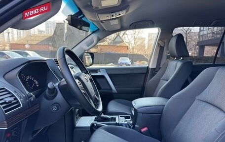 Toyota Land Cruiser Prado 150 рестайлинг 2, 2018 год, 5 700 000 рублей, 21 фотография