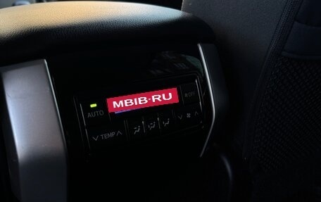 Toyota Land Cruiser Prado 150 рестайлинг 2, 2018 год, 5 700 000 рублей, 23 фотография