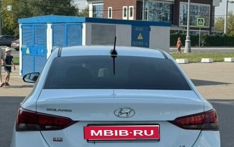 Hyundai Solaris II рестайлинг, 2019 год, 1 350 000 рублей, 1 фотография