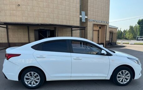 Hyundai Solaris II рестайлинг, 2019 год, 1 350 000 рублей, 19 фотография