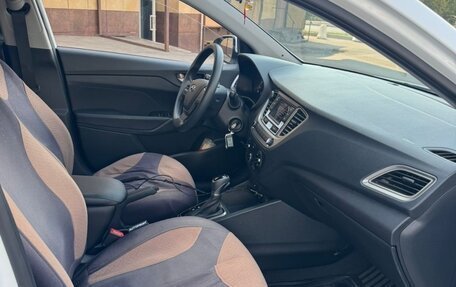 Hyundai Solaris II рестайлинг, 2019 год, 1 350 000 рублей, 23 фотография