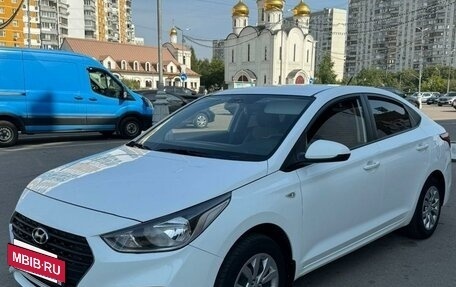Hyundai Solaris II рестайлинг, 2019 год, 1 350 000 рублей, 29 фотография